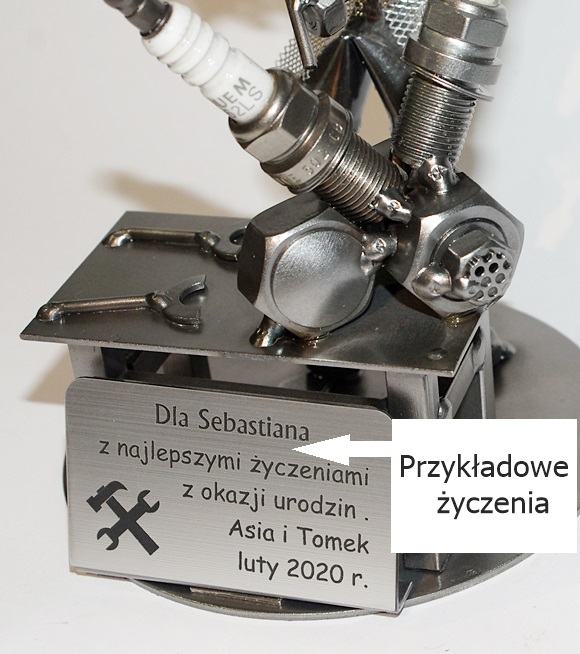 Metalowa figurka z życzeniami dla mechanika