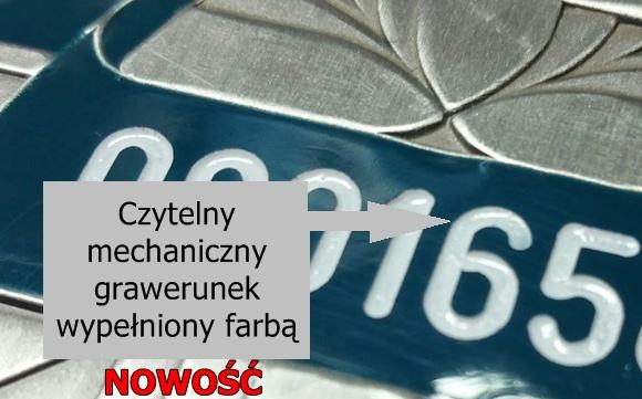 Numer wygrawerowany mechanicznie na odnace wypełniony farbą