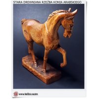 Ładna rzeźba konia arabskiego