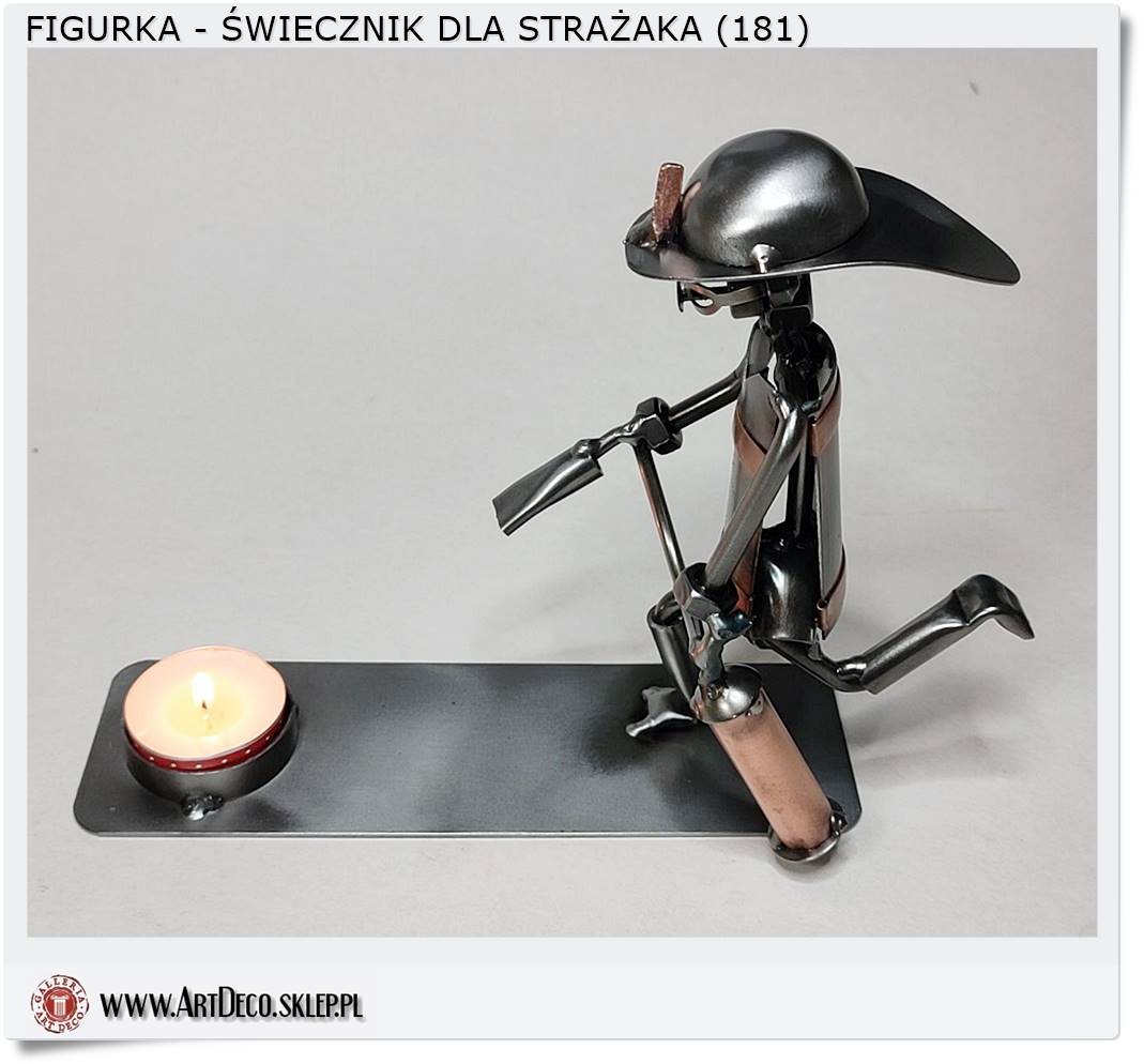  Figurka strażaka ze świecznikiem