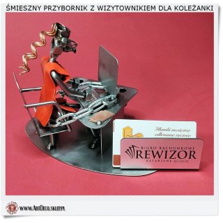 Personalizowany wizytownik z grawerem na biurko